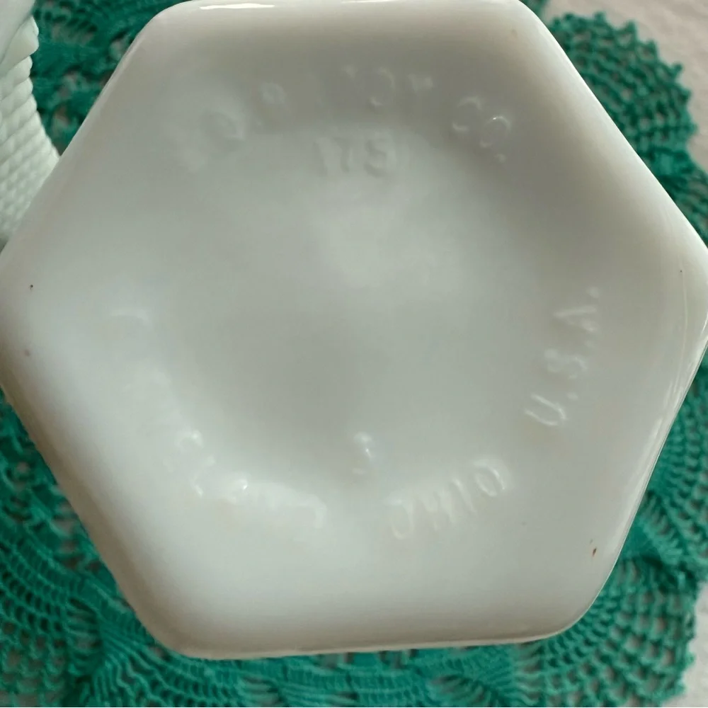 E.O. Brody vintage hobnail
